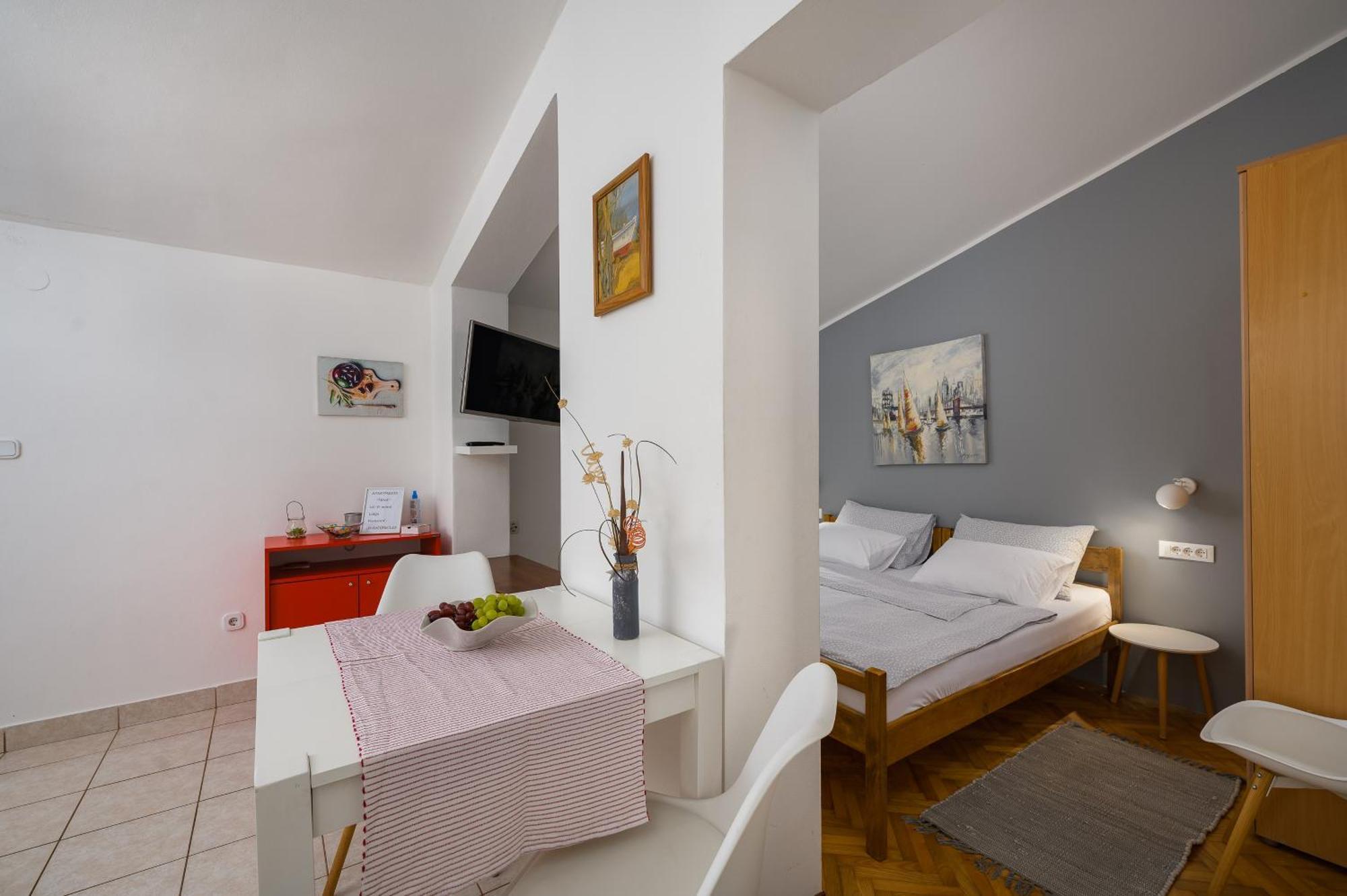 פורץ Apartments Tena מראה חיצוני תמונה