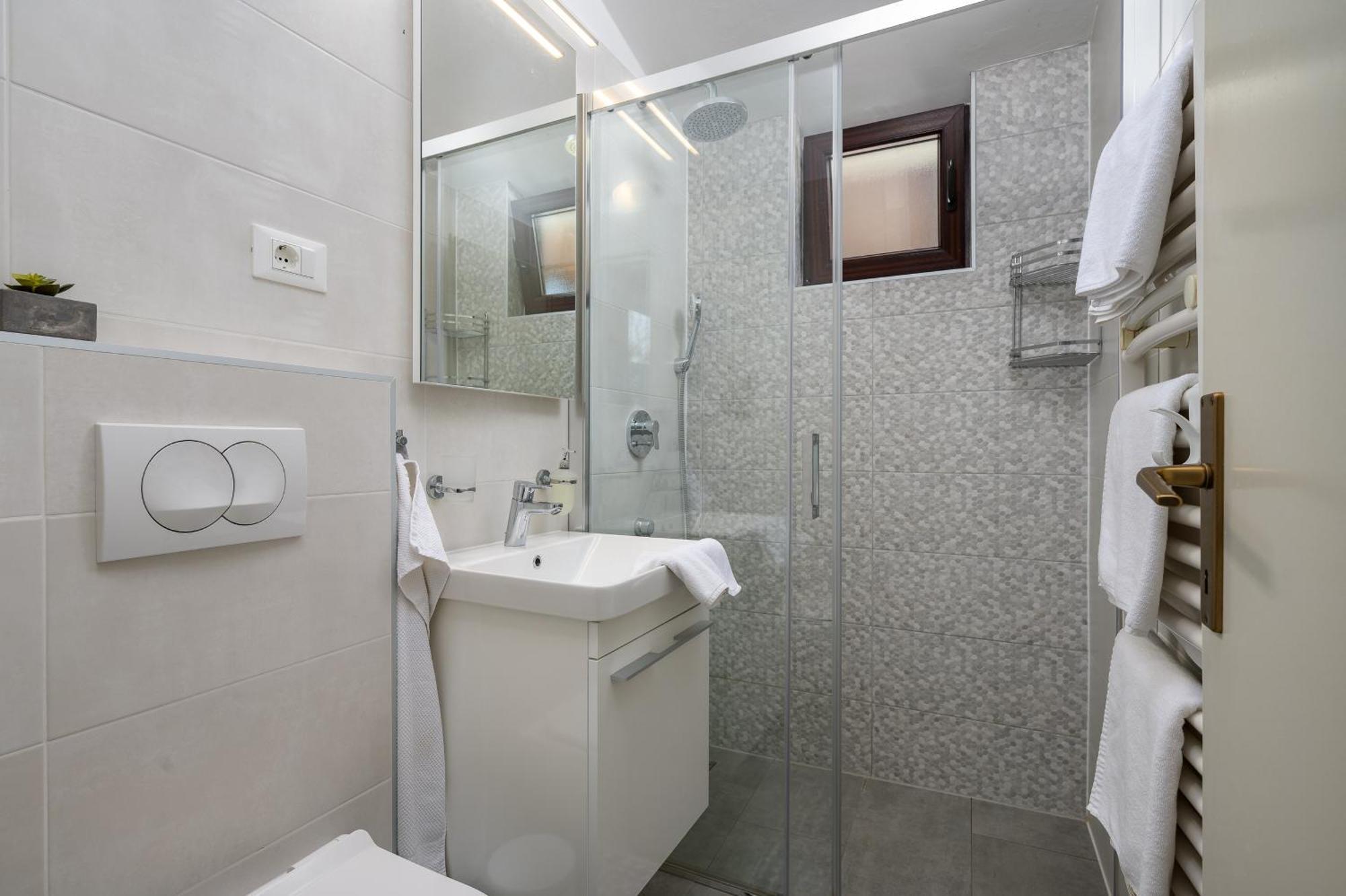 פורץ Apartments Tena מראה חיצוני תמונה