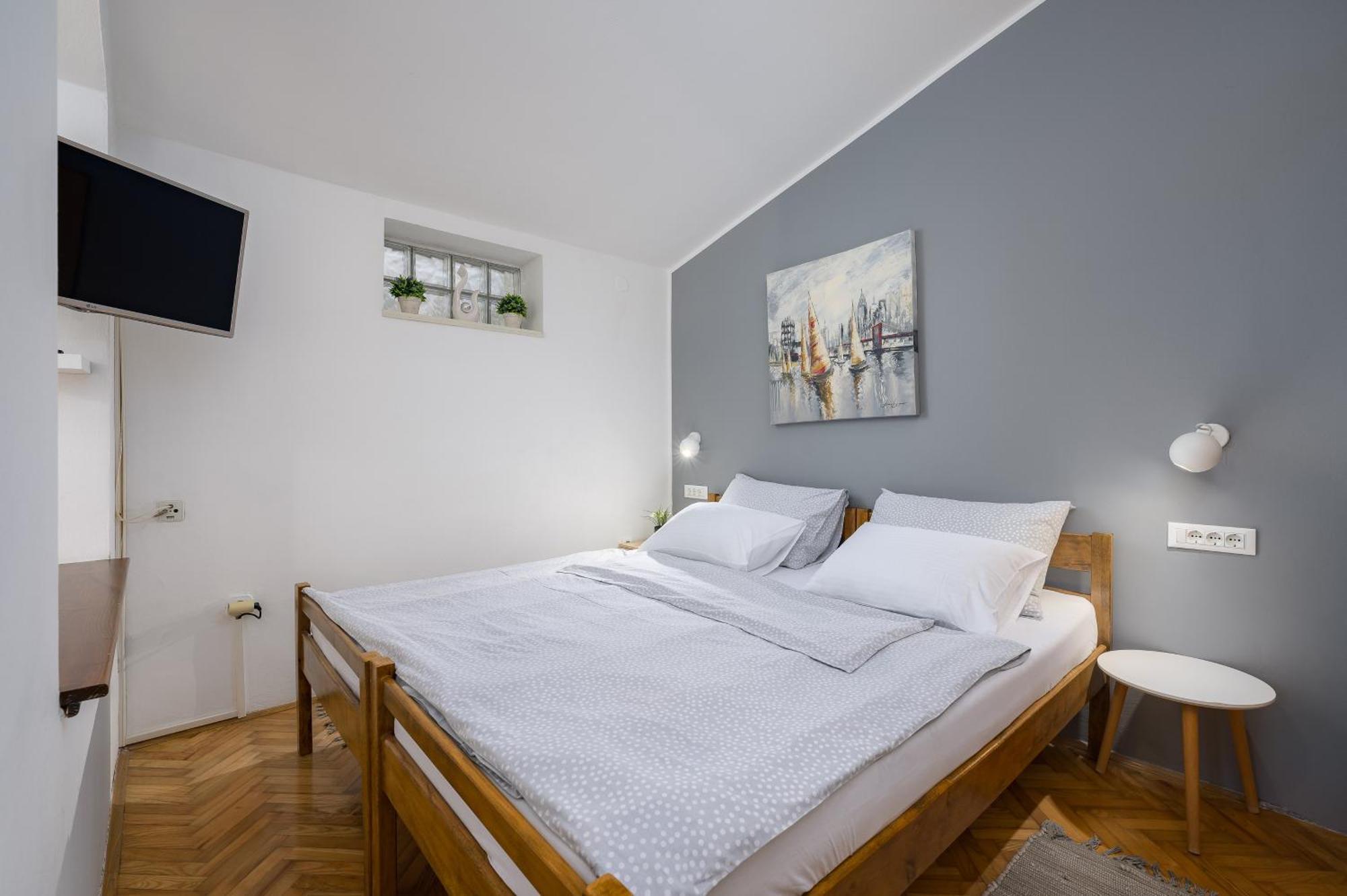 פורץ Apartments Tena מראה חיצוני תמונה