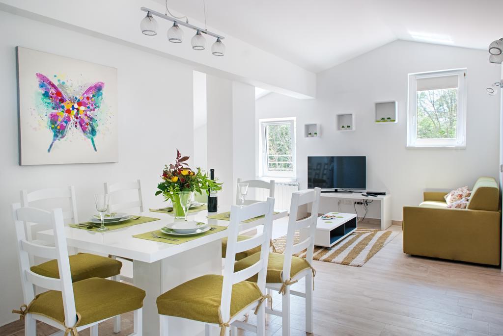 פורץ Apartments Tena מראה חיצוני תמונה