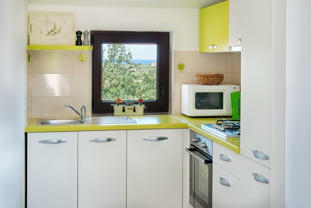פורץ Apartments Tena מראה חיצוני תמונה